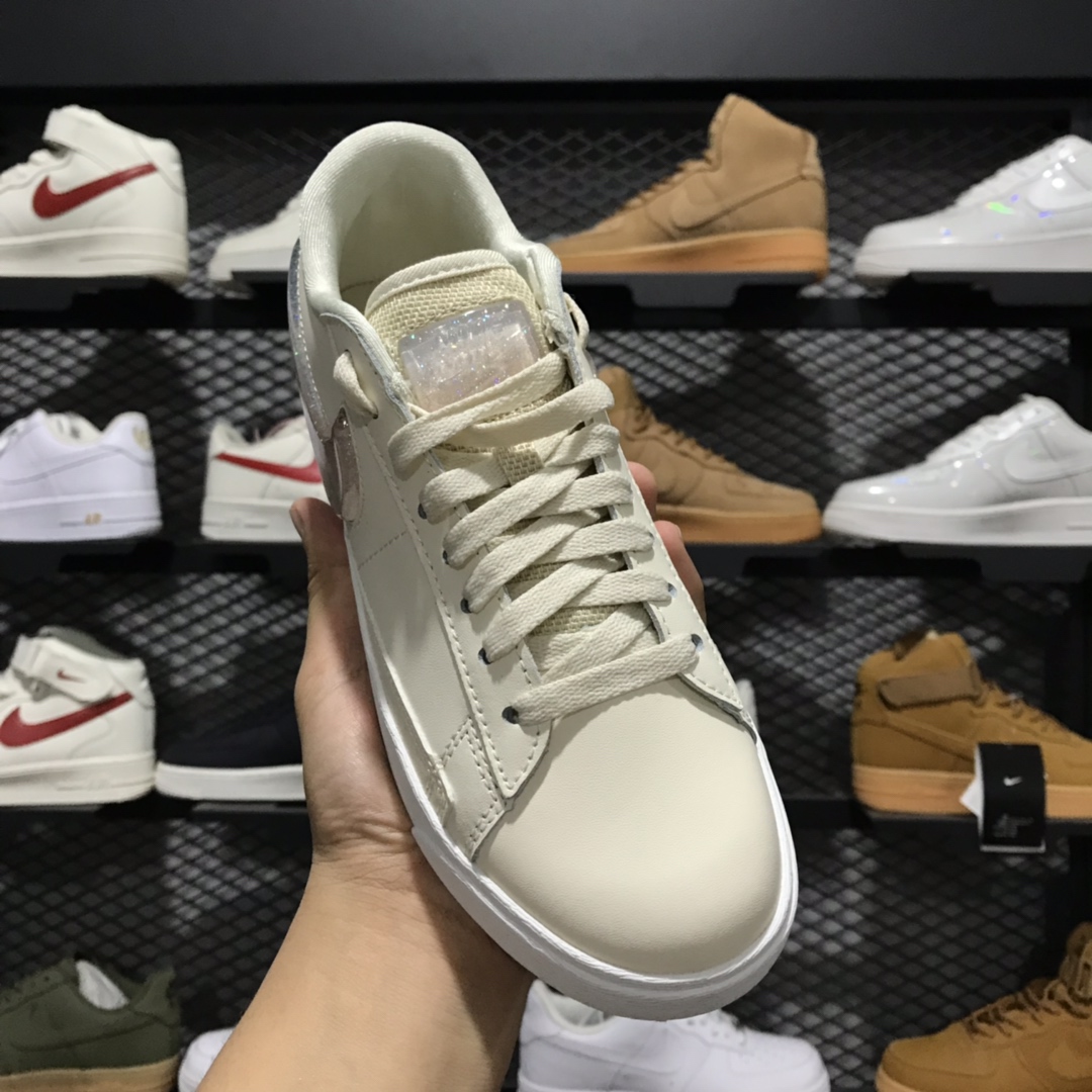 150 实体店专供版本超值福利 耐克女鞋NIKE BLAZER LOW开拓者果冻勾低帮板鞋AV9371-100