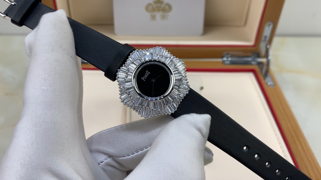 Piaget 皇家 伯爵新款女款腕表视频欣赏
