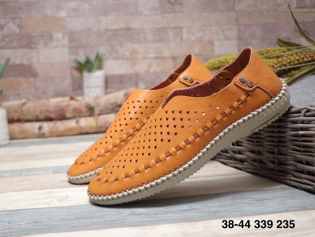 125爱步 Ecco 男士 牛皮商务休闲鞋 339 235