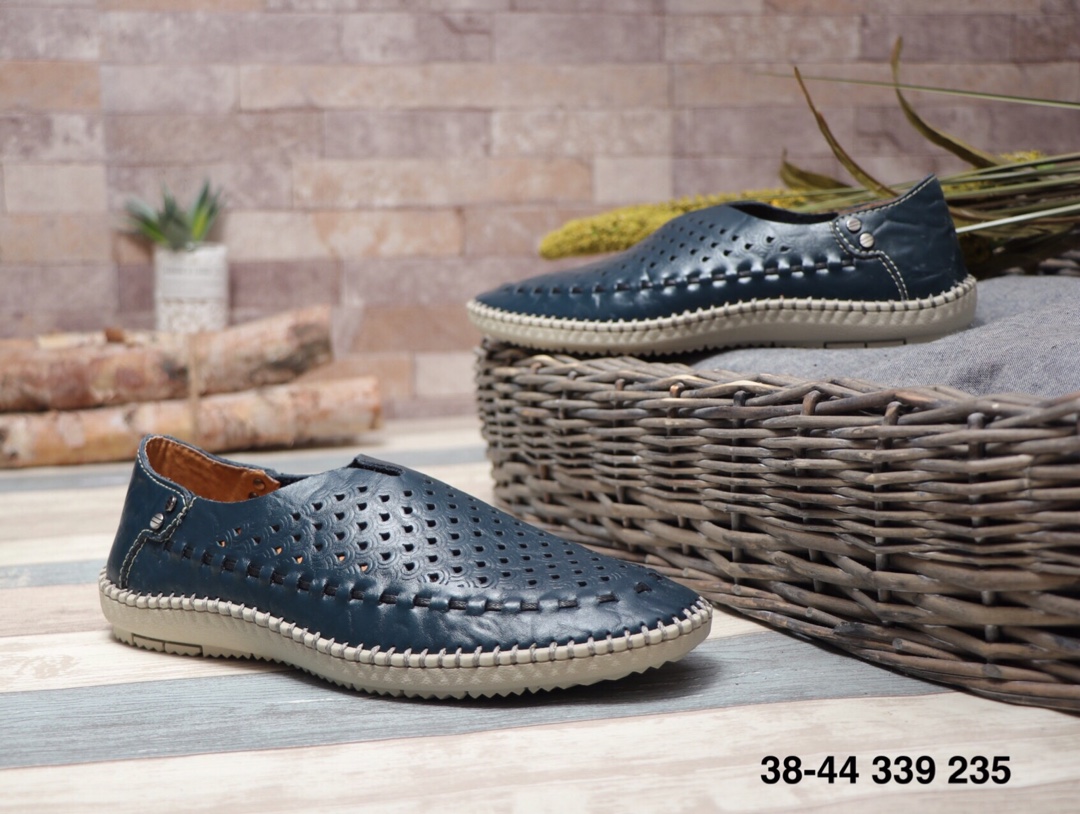 125爱步 Ecco 男士 牛皮商务休闲鞋 339 235