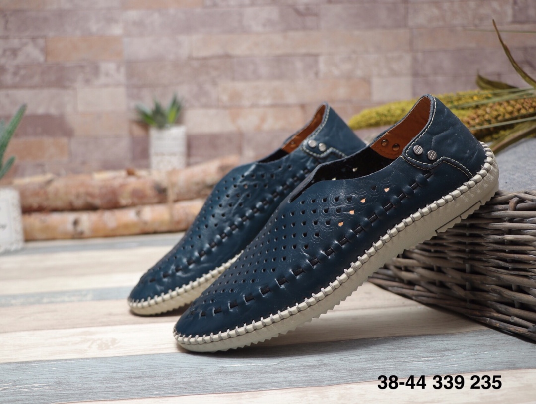 125爱步 Ecco 男士 牛皮商务休闲鞋 339 235