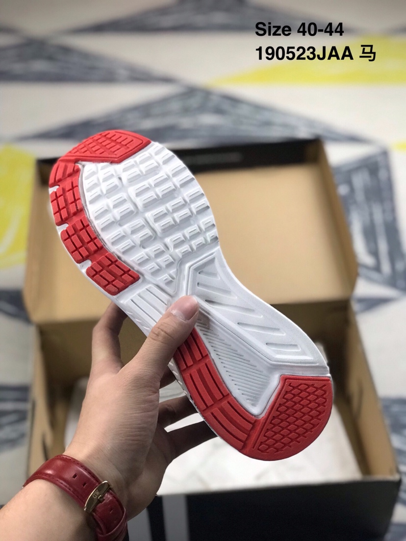 110 阿迪达斯Adidas Pureboost 三叶草编织网面透气休闲运动鞋