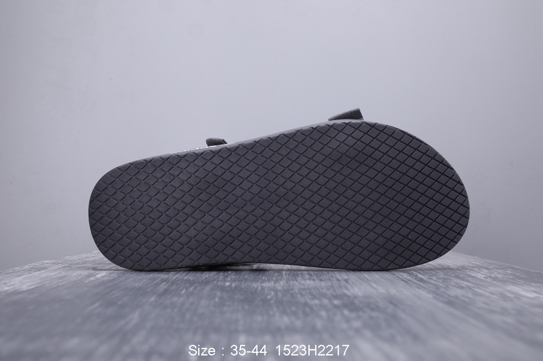 95阿迪达斯 Adidas Shoes 阿迪达斯沙滩凉鞋