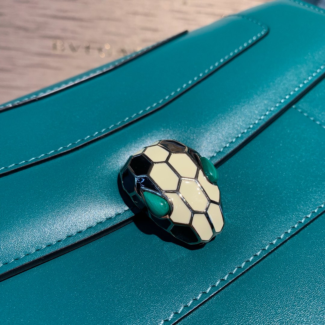 BVLGARI宝格丽意大利进口原单牛皮 Serpenti系列单肩斜挎包38326