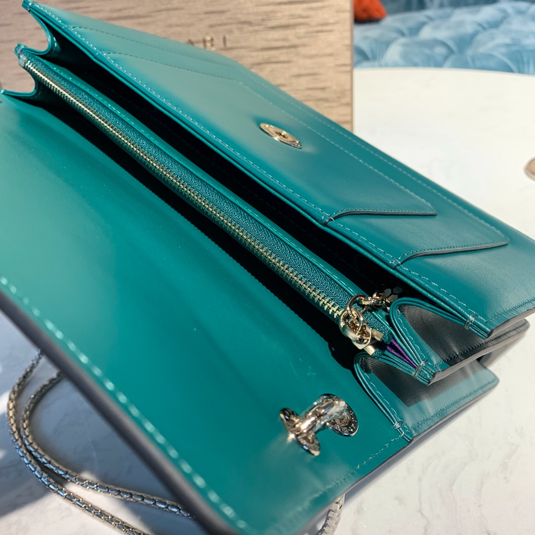 BVLGARI宝格丽意大利进口原单牛皮 Serpenti系列单肩斜挎包38326