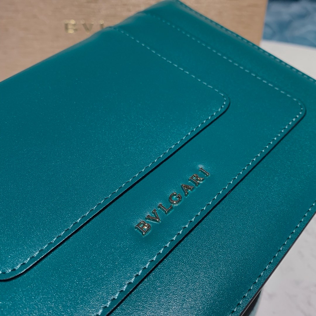 BVLGARI宝格丽意大利进口原单牛皮Serpenti系列单肩斜挎包61885