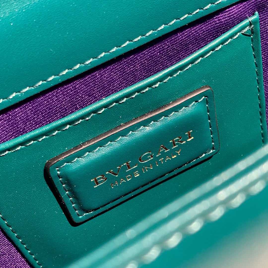 BVLGARI宝格丽意大利进口原单牛皮Serpenti系列单肩斜挎包61885