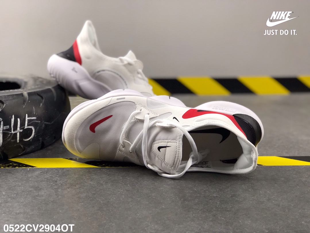 105    耐克 真标  赤足系列 Nike Free RN 5.0 肌肉跑鞋重返跑步鞋初衷