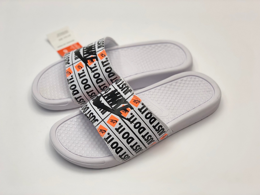 65 Nike Benassi Swoosh 夏季沙滩拖鞋 CI1954