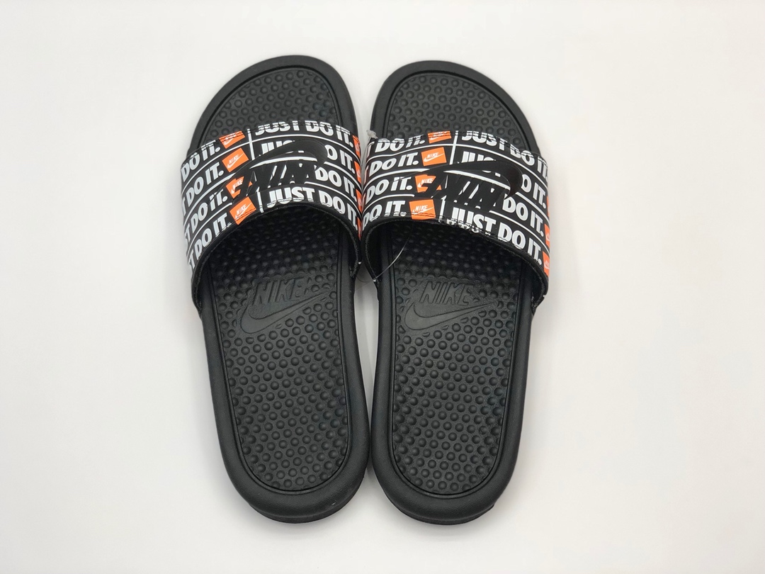 65 Nike Benassi Swoosh 夏季沙滩拖鞋 CI1954