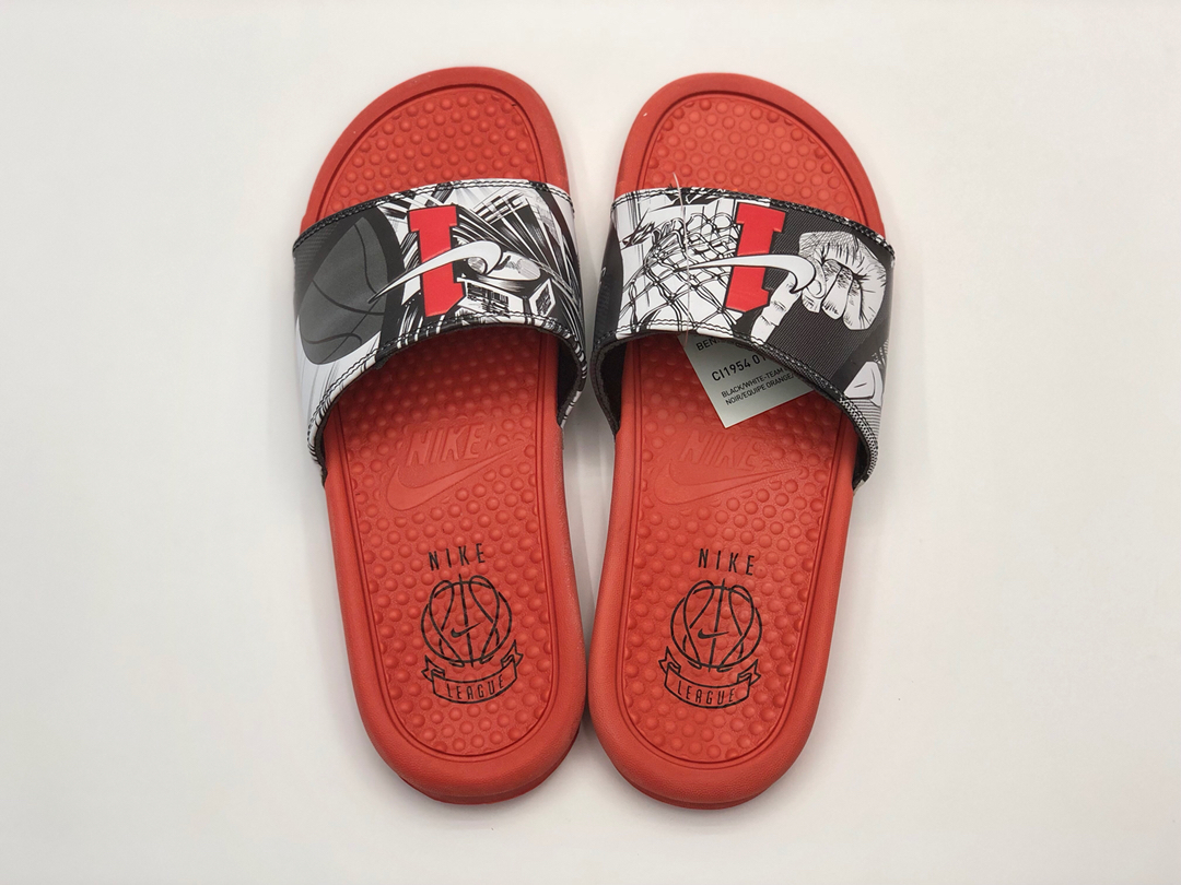 65 Nike Benassi Swoosh 夏季沙滩拖鞋 CI1954