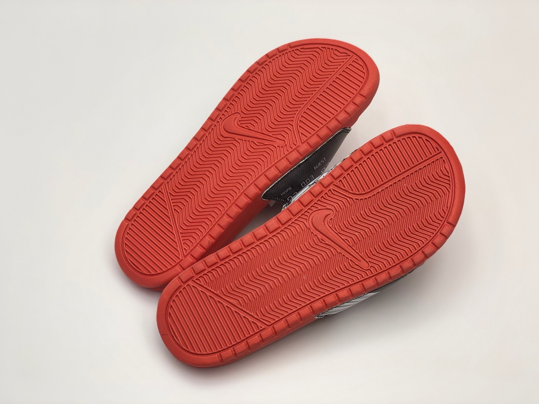 65 Nike Benassi Swoosh 夏季沙滩拖鞋 CI1954