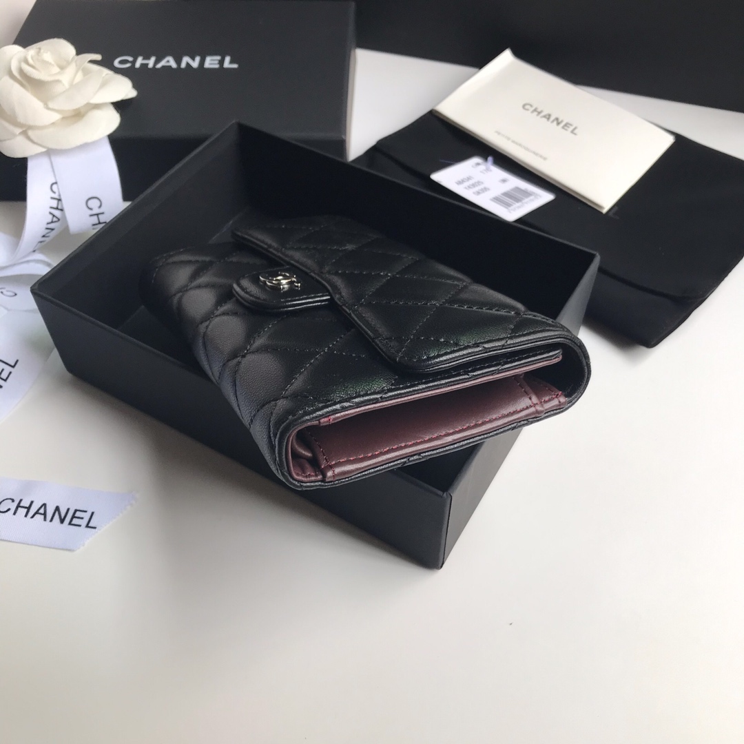 Chanel 中号三折钱包 款号A84341