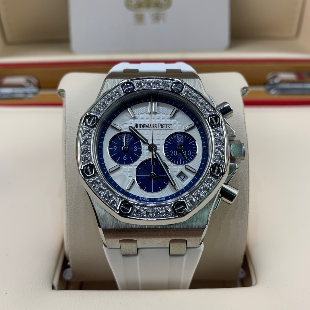 Audemars Piguet 皇家 AP爱彼皇家橡树系列女款腕表
