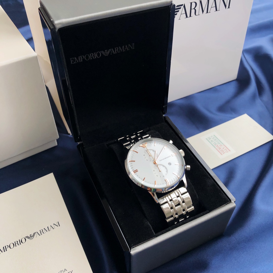 NO:146406,Armani's most popular piece this year, Takeshi Kaneshiro custom steel belt men's watch model AR1933 silver steel belt quartz watch, dial diameter 43mm 316 stainless steel strap, deep and mysterious dial, stop dial, mineral glass mirror. Butterfly double snaps, super exquisite design, dial bracelet is very simple and atmospheric, the whole temperament is immediately different, Xiaohongshu shopping style, male gods love it, do not lose their style at work, do not have high profile when going to school, and live a waterproof life of 30 meters. Guaranteed authentic!  ,armani19860909阿玛尼本年度最火的一块,金城武定制款钢带男士手表型号AR1933银色钢带石英表,表盘直径43mm 316精钢表带,深邃神秘表盘,秒表盘,矿物质玻璃镜面.蝴蝶双按扣,设计超级精致,表盘表链都都十分简约大气,整个气质马上不一样了,小红书剁手款,男神钟爱款,上班不失风度,上学也不高调,生活防水30米.保证正品！,,armani,Watch