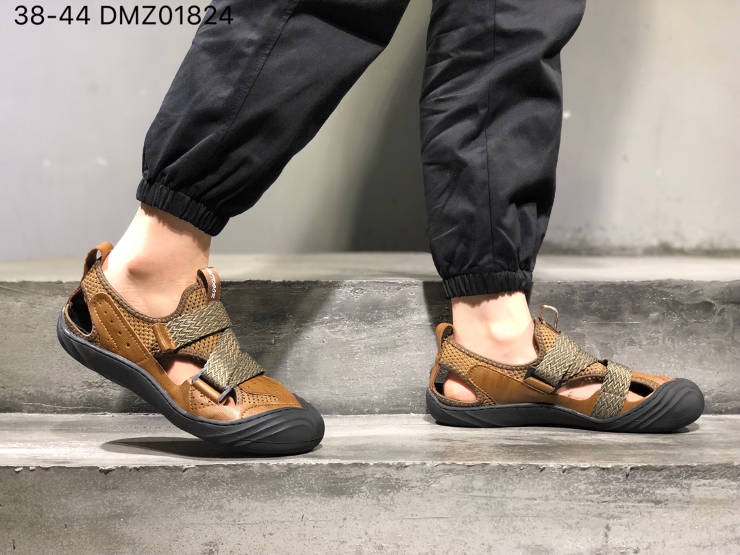 130爱步ecco 男士专属 包头凉鞋