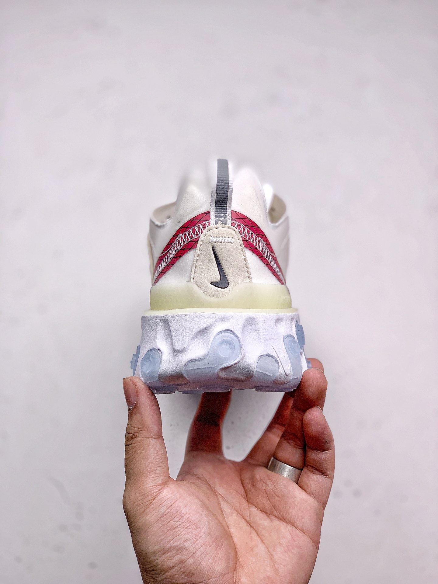 160 Nike React Element 87 极致科技极具先锋实验性质的设计核心理念