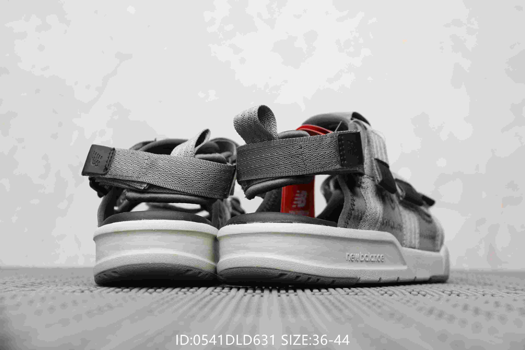 80  新百伦New Balance 双杠 魔术贴男女情侣款沙滩凉鞋