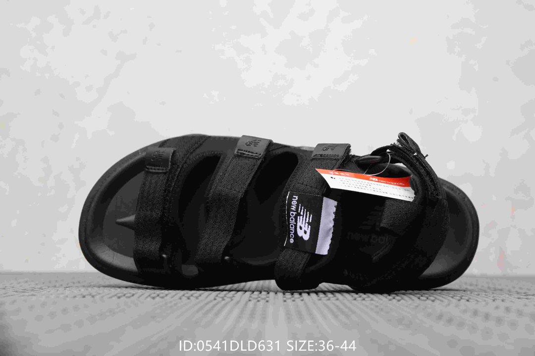 80  新百伦New Balance 双杠 魔术贴男女情侣款沙滩凉鞋