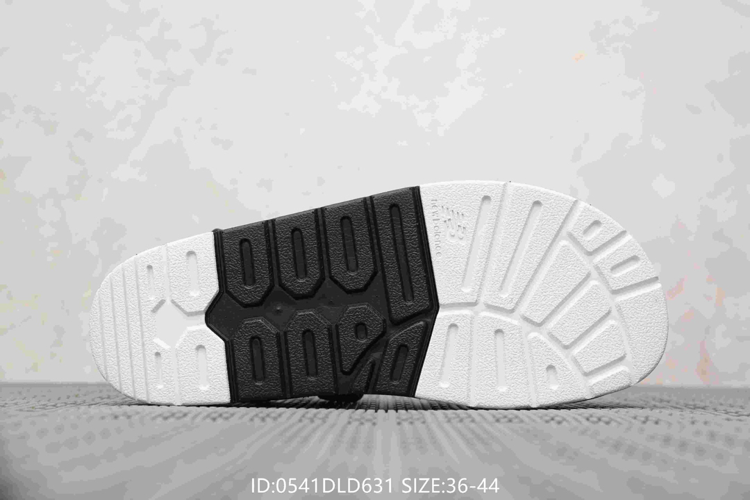 80  新百伦New Balance 双杠 魔术贴男女情侣款沙滩凉鞋