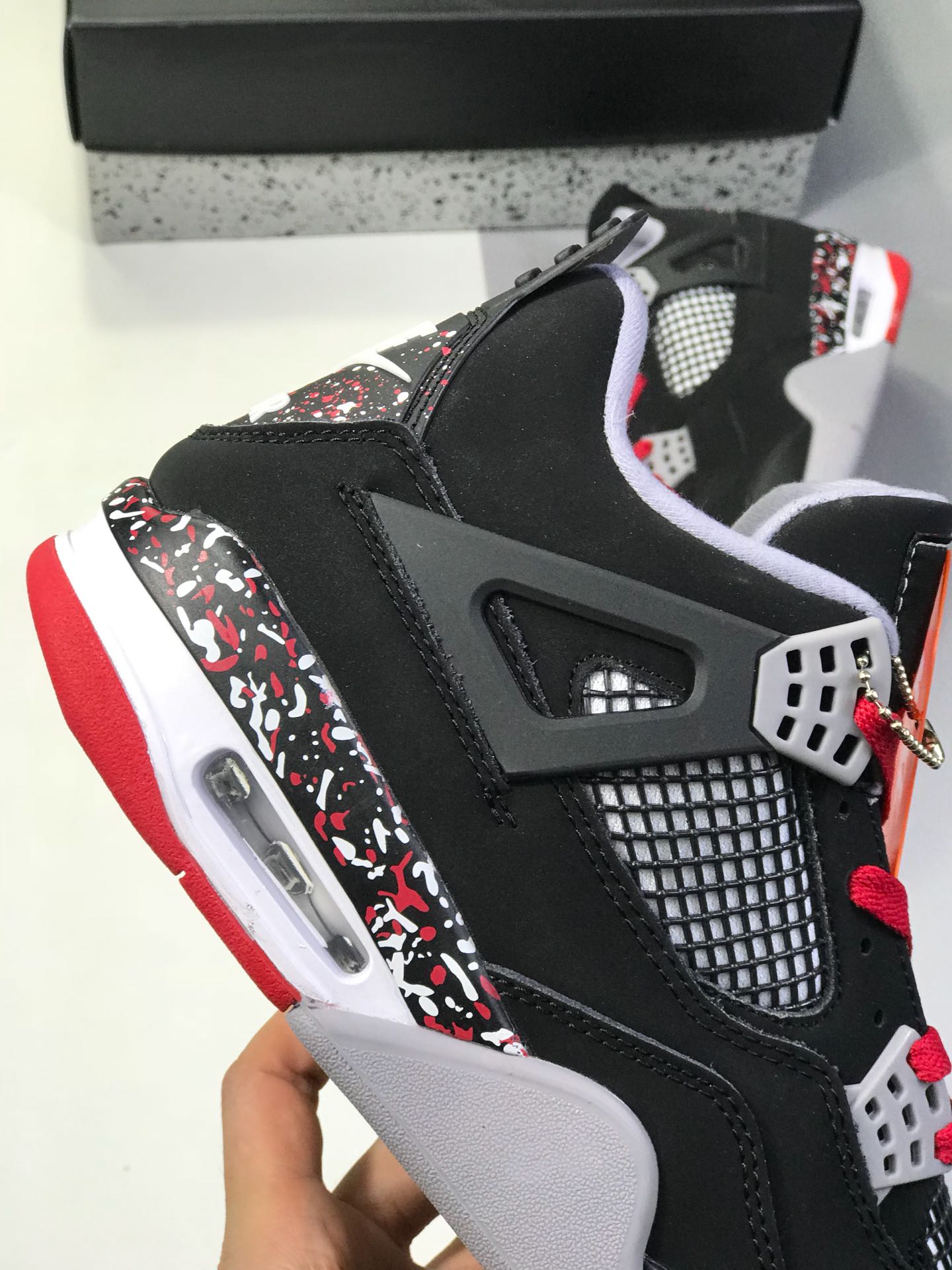 240莞产外贸订单 性价比版本Air Jordan 4 AJ4 完美版型打造，原盒配件齐全 足以碾压市场真标版本