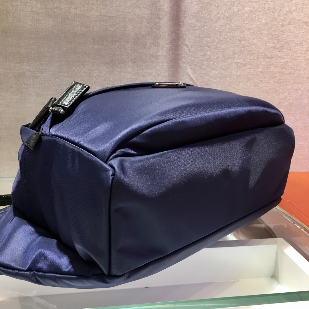 PRADA普拉达进口织物面料邮差包2VH038