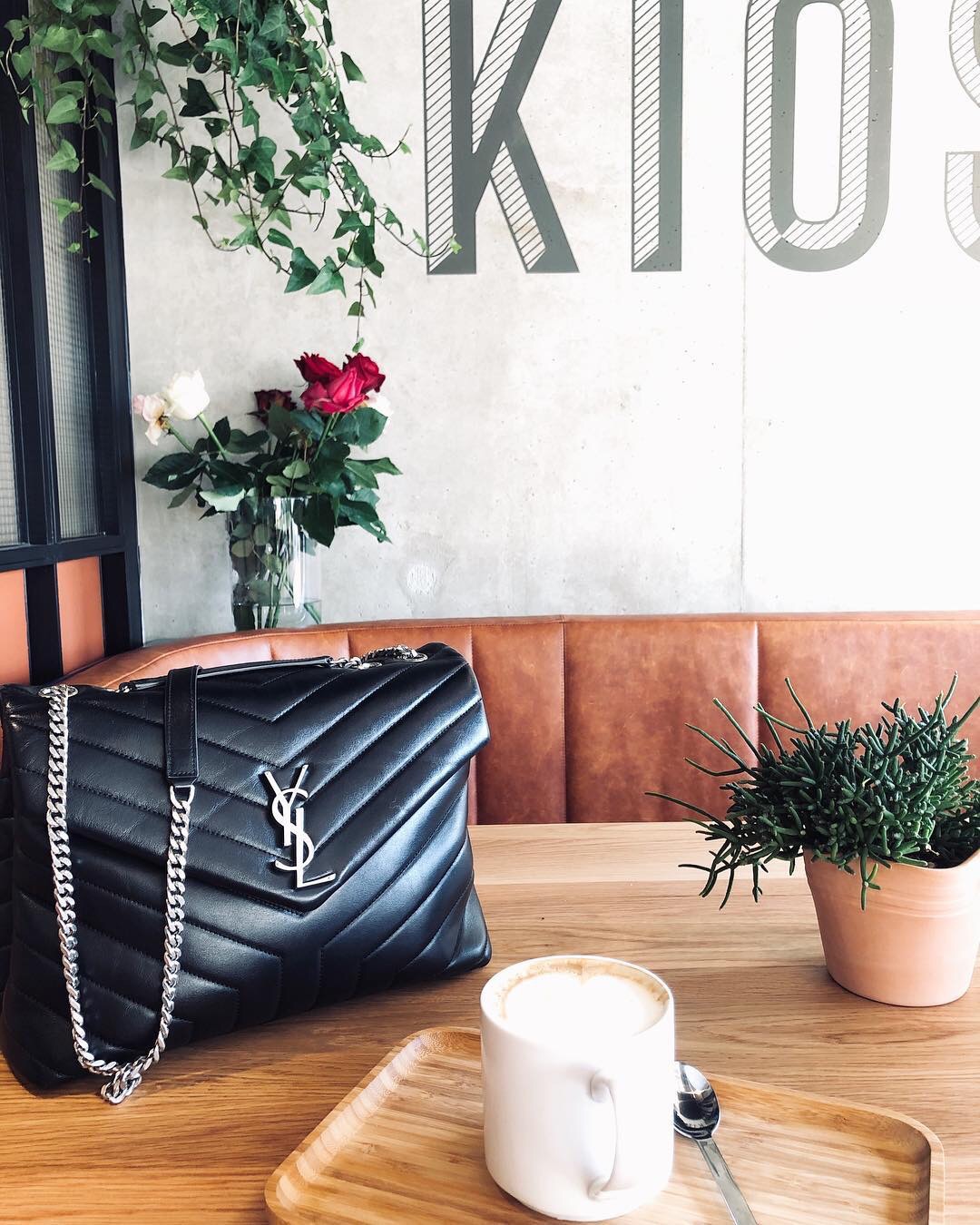 YSL LouLou 31CM Y形挎包 459749黑色/银扣