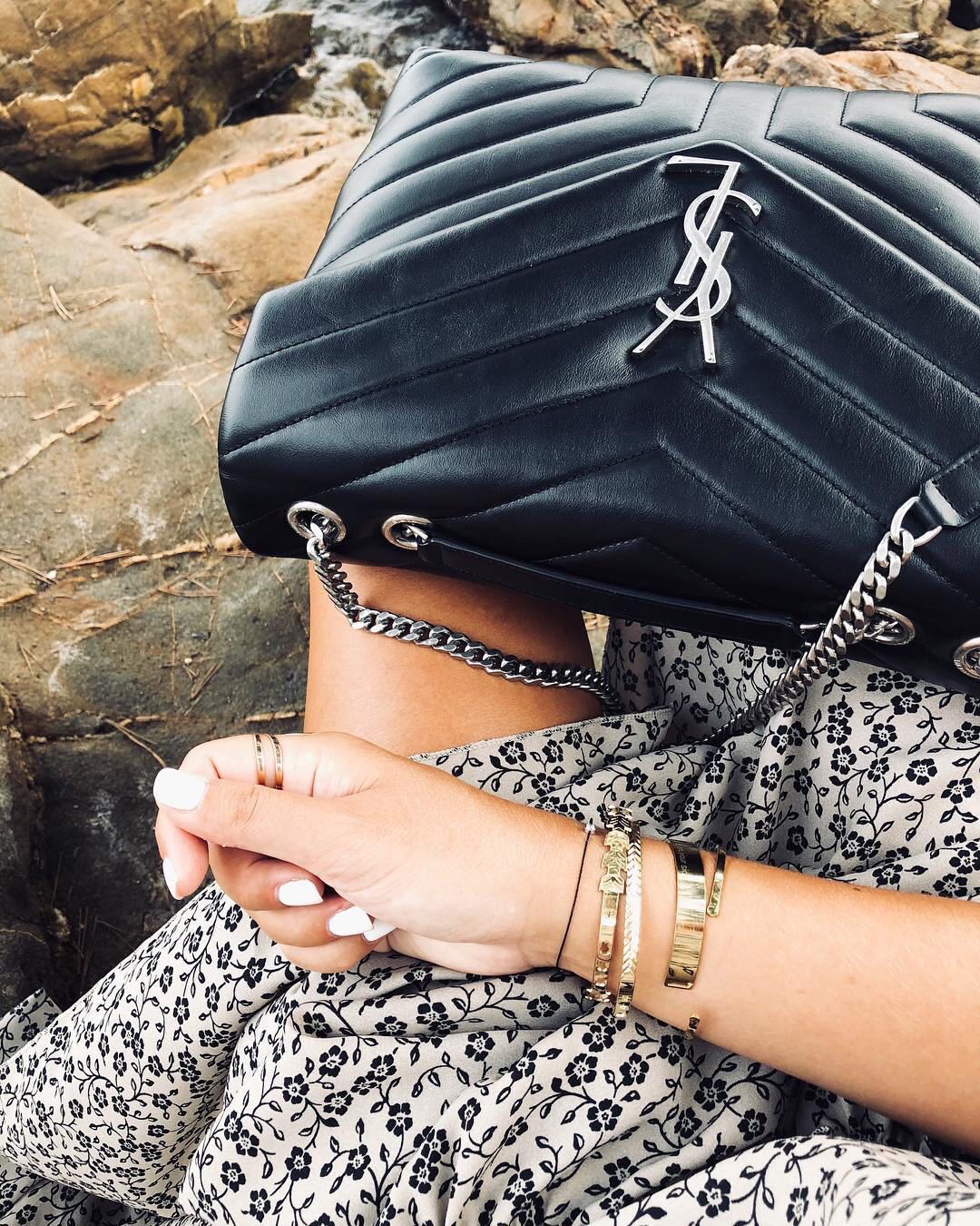 YSL LouLou 31CM Y形挎包 459749黑色/银扣