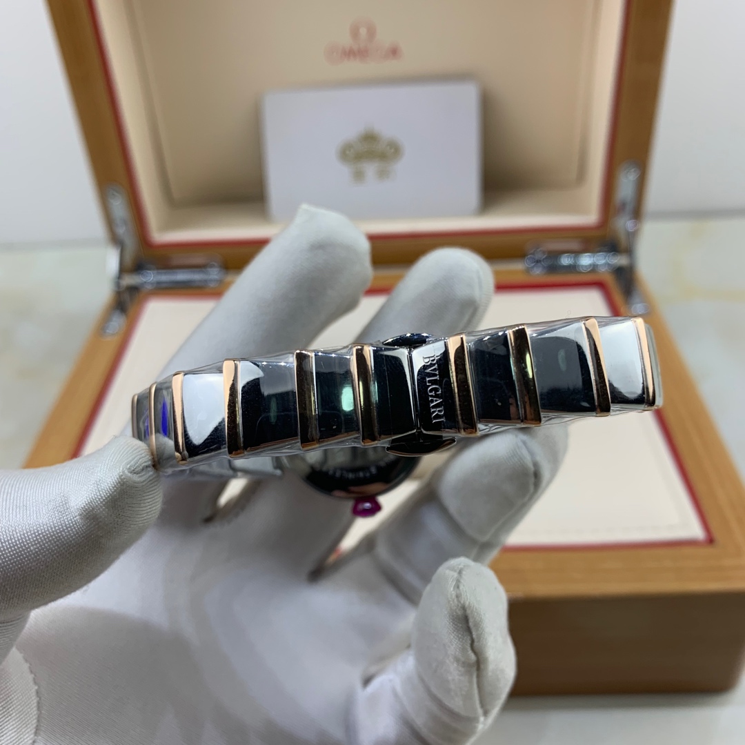 Bvlgari 皇家 宝格丽简金表带女款腕表