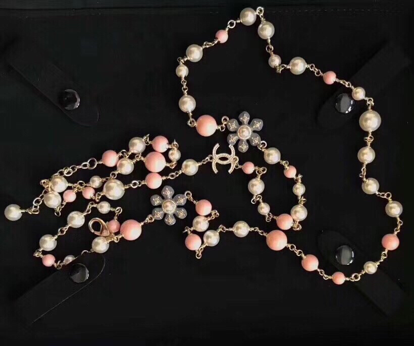  👑Chanel 小香 早春新款 香奈儿希腊款麦穗双C蓝色花朵镶珍珠项链毛衣链 精选正品一致黄铜材质 甜