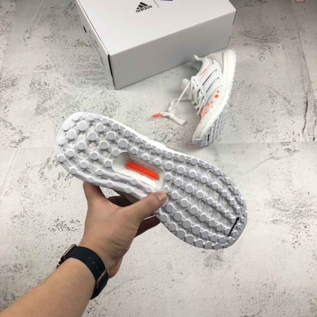 220  UB4.0泼墨#  余文乐品牌联名 MADNESS x Adidas Ultra Boost 4.0 爆米花百搭高弹透气飞织慢跑鞋 货号：EF0143