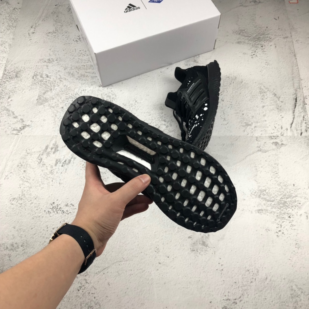 220  UB4.0泼墨#  余文乐品牌联名 MADNESS x Adidas Ultra Boost 4.0 爆米花百搭高弹透气飞织慢跑鞋， 货号：EF0144