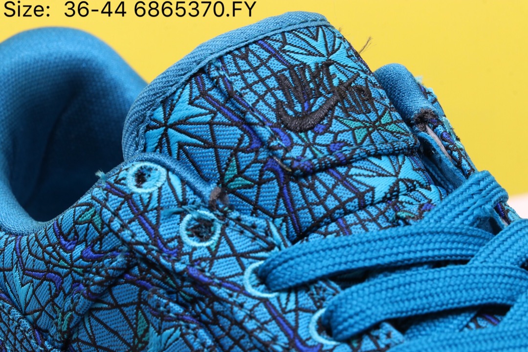 210【 耐克 Nike Air Force 1】 Nike Air Force 1 Low Premium鞋面由宝绿色绸布面材质打造而成AT4144-300