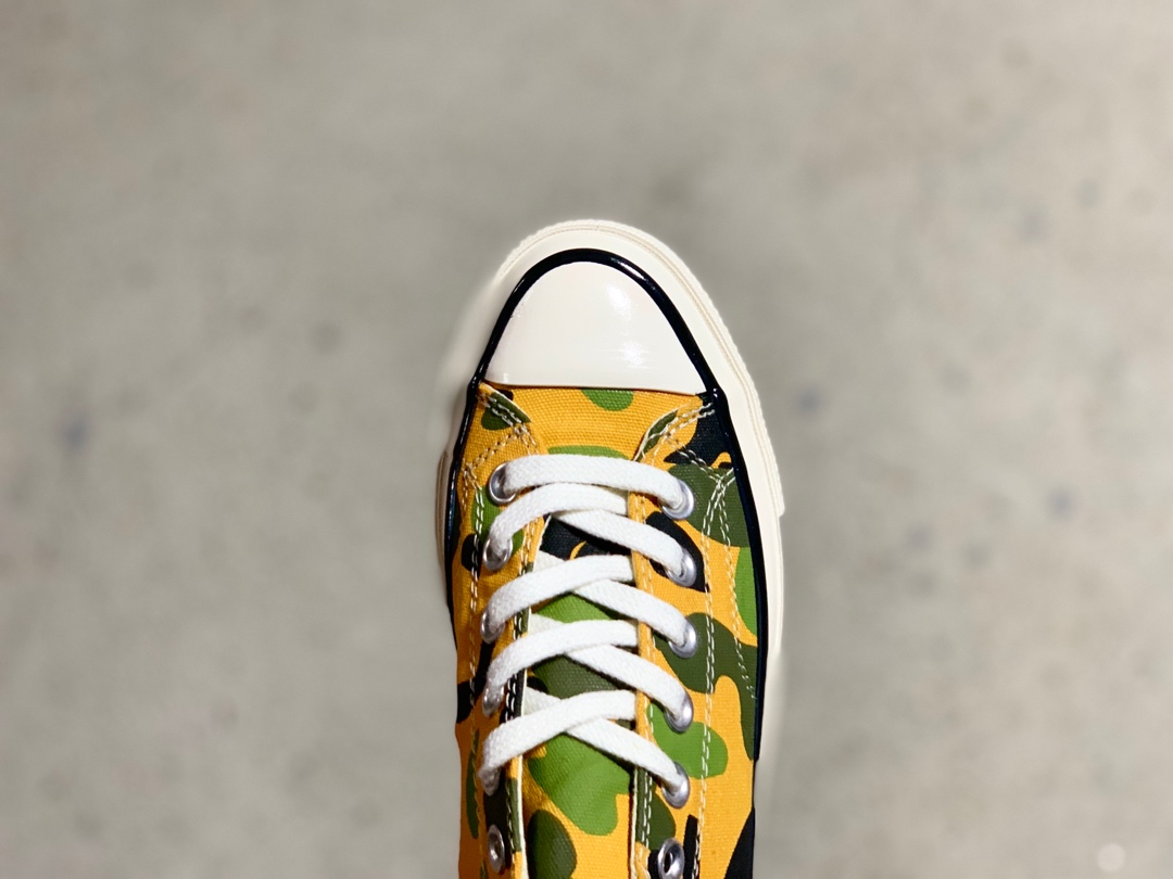 160匡威Converse 1970s迷彩系列 鞋面以炫酷迷彩为主色调柔软的鞋垫