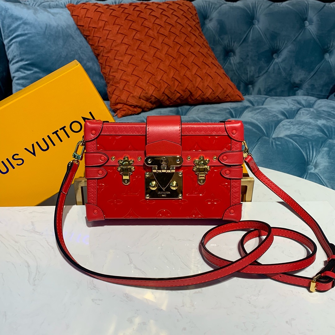 Louis Vuitton LV Petite Malle Handbags Clutches & Pouch Bags Crossbody & Shoulder Bags Gold Monogram Vernis Calfskin Cowhide Patent Leather Sheepskin Fall Collection M54180