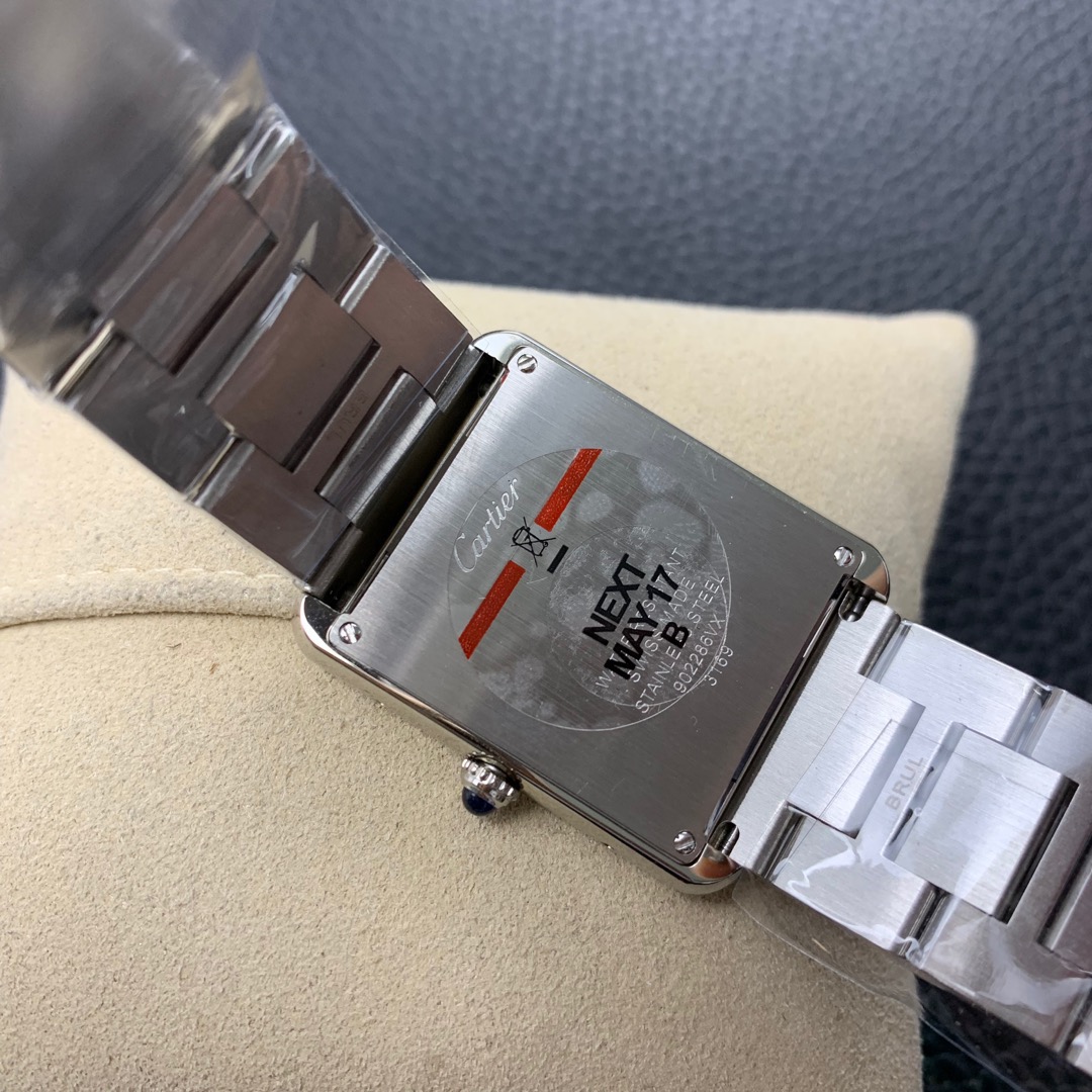 Cartier 卡地亚坦克系列女款钢带腕表