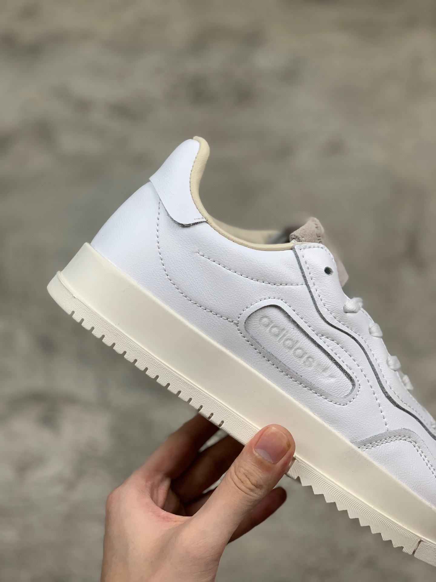 180Adidas Originals SC Premieresing”White”历史首秀系列经典复古平底百搭休闲波鞋BD7583