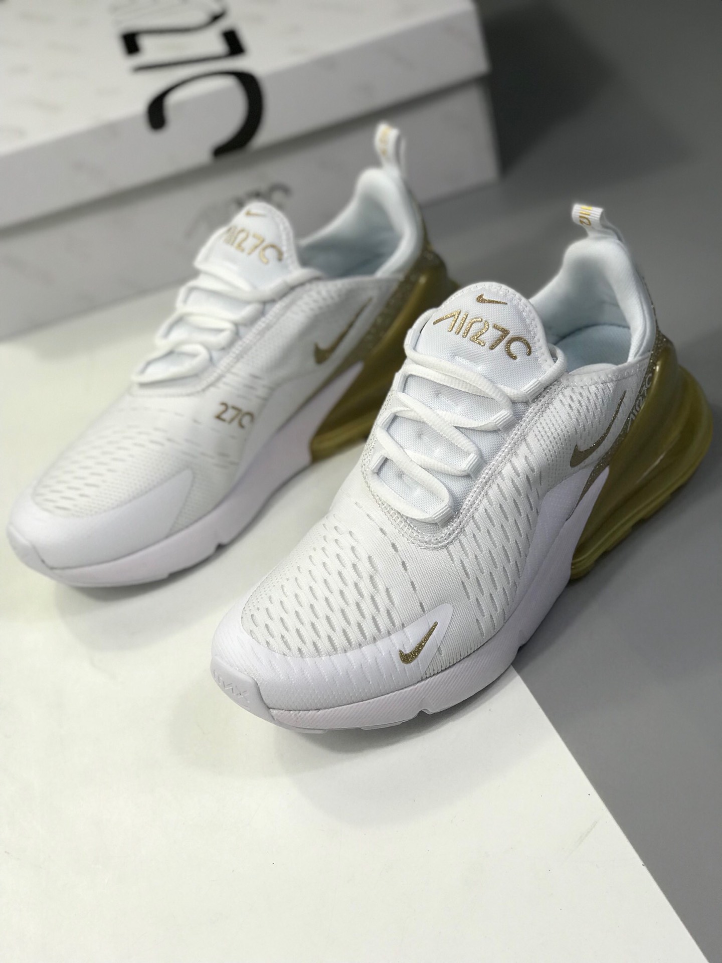 180公司级原装  NIKE AIR MAX 270 Stephanie 女子大气垫跑鞋 官网强力操作主推款CD8497-019