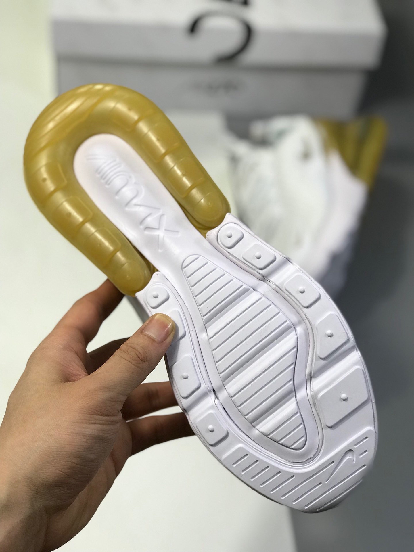 180公司级原装  NIKE AIR MAX 270 Stephanie 女子大气垫跑鞋 官网强力操作主推款CD8497-019