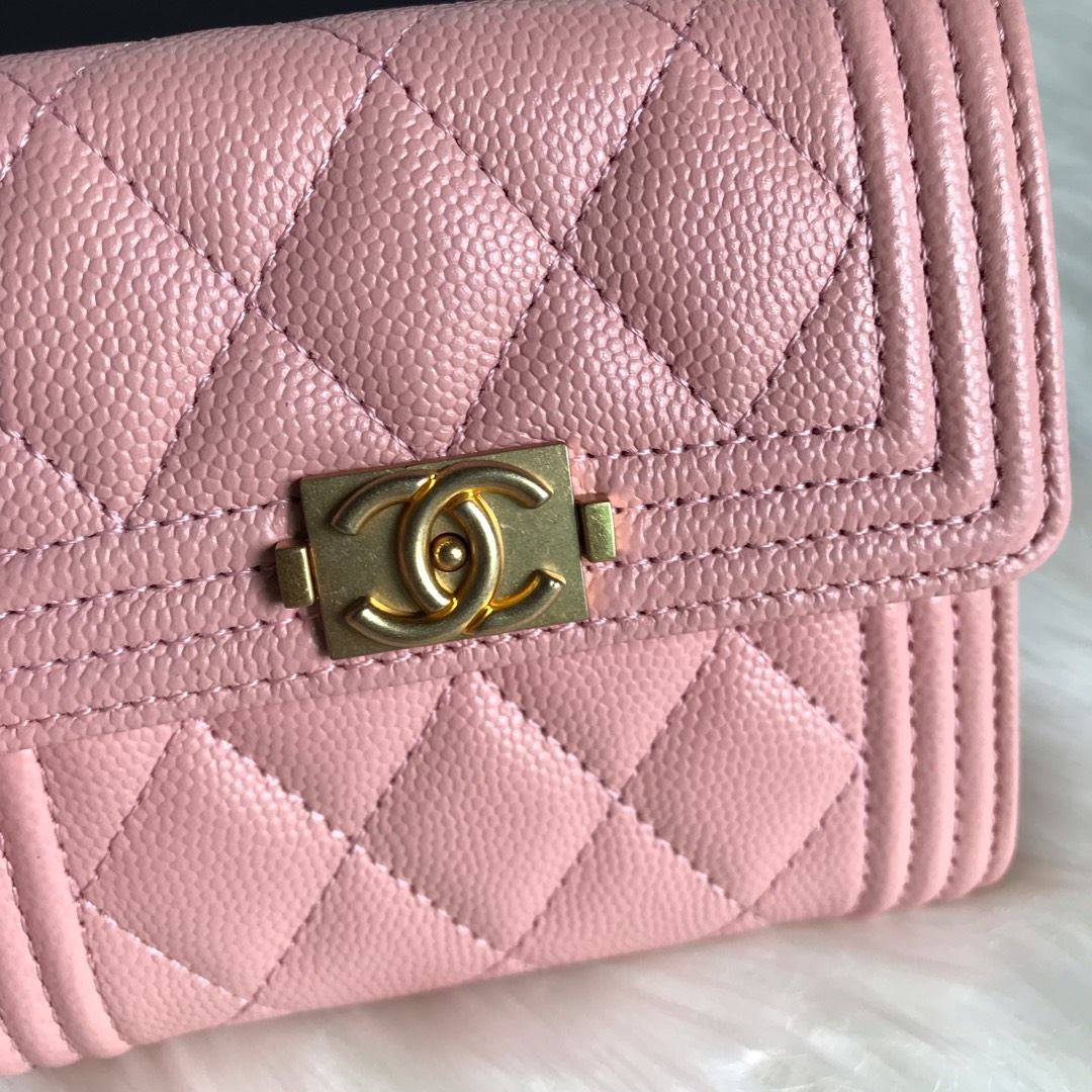 Chanel 回馈价￥399 CHANEL 款号：A80734粉细球/鎏金 海外 走私货 专属高端打造
