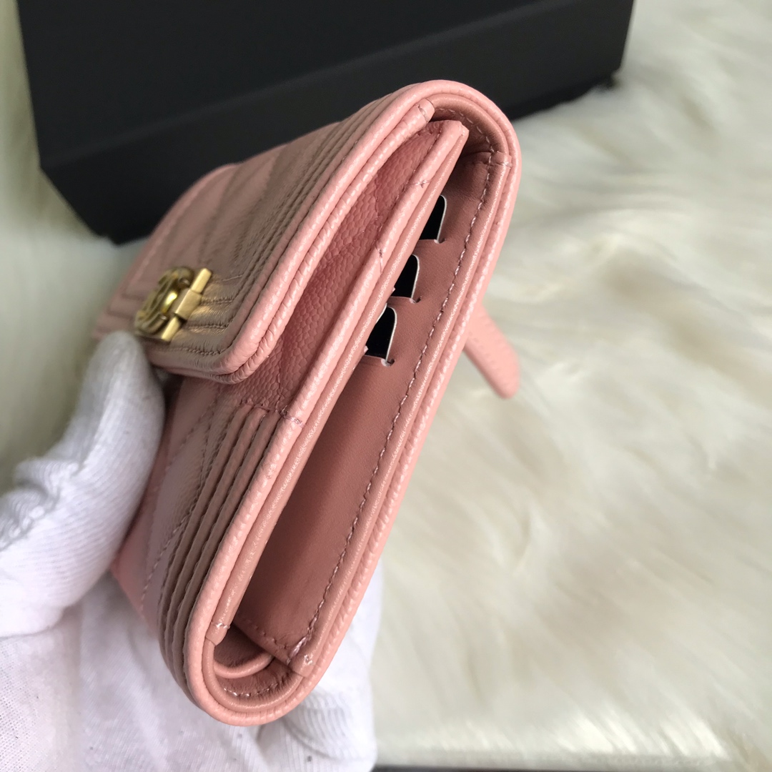 Chanel 回馈价￥399 CHANEL 款号：A80734粉细球/鎏金 海外 走私货 专属高端打造
