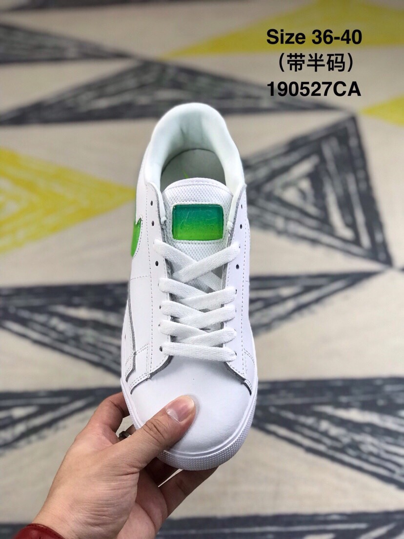 90 耐克 女鞋 NIKE BLAZER LOW开拓者果冻勾低帮板鞋