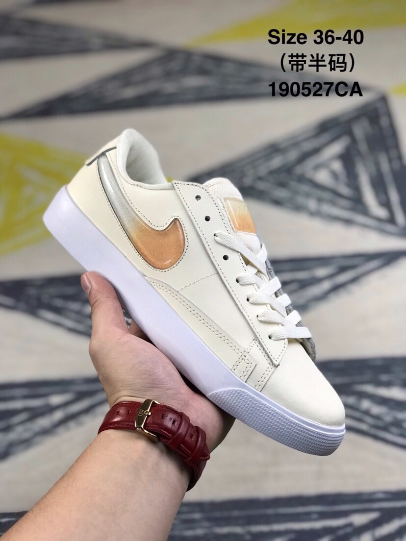 90 耐克 女鞋 NIKE BLAZER LOW开拓者果冻勾低帮板鞋