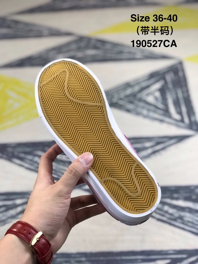 90 耐克 女鞋 NIKE BLAZER LOW开拓者果冻勾低帮板鞋