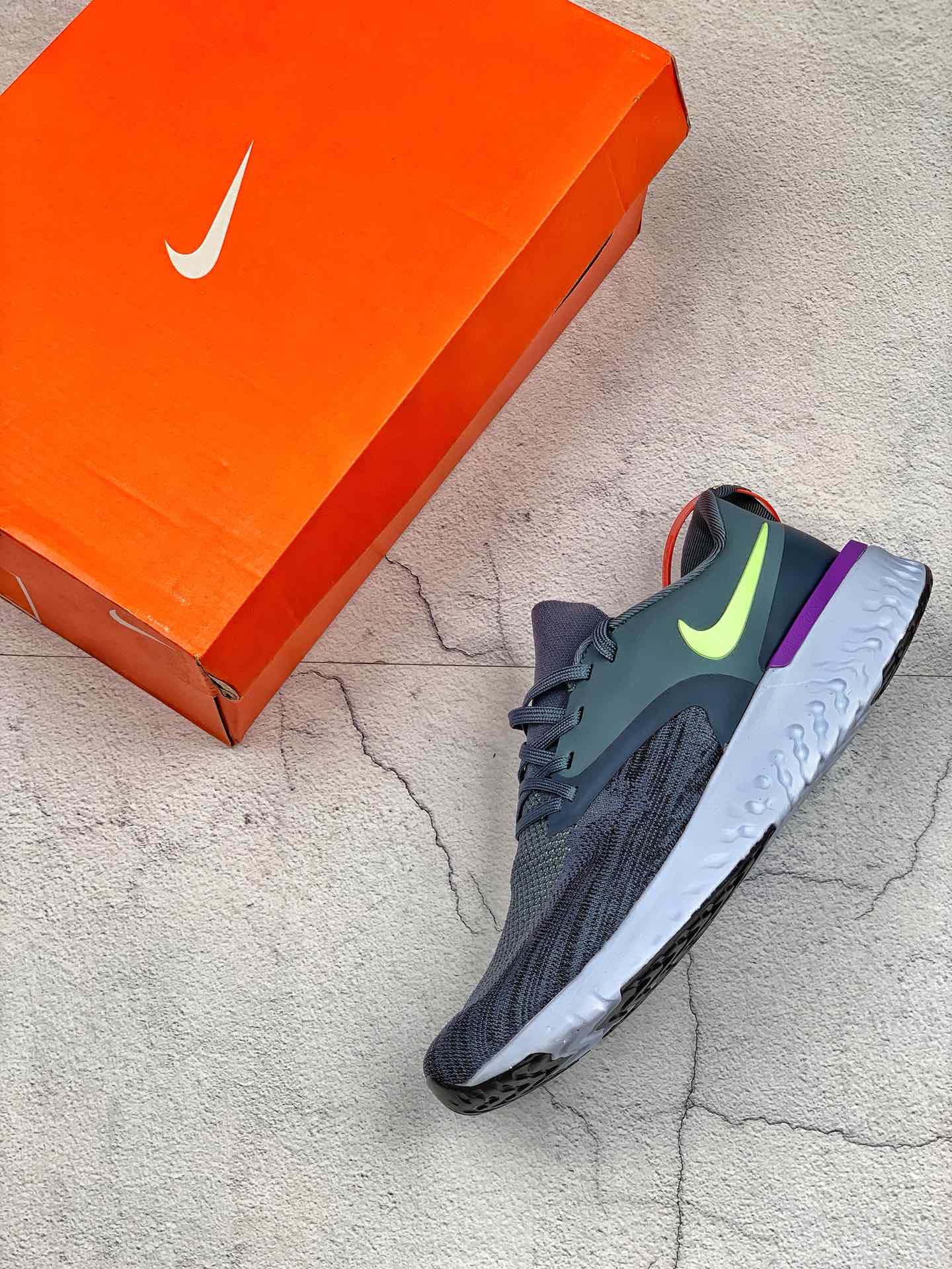 180 耐克公司级NIKE Odyssey React Flyknit 2奥德赛瑞亚二代高弹休闲运动慢跑鞋