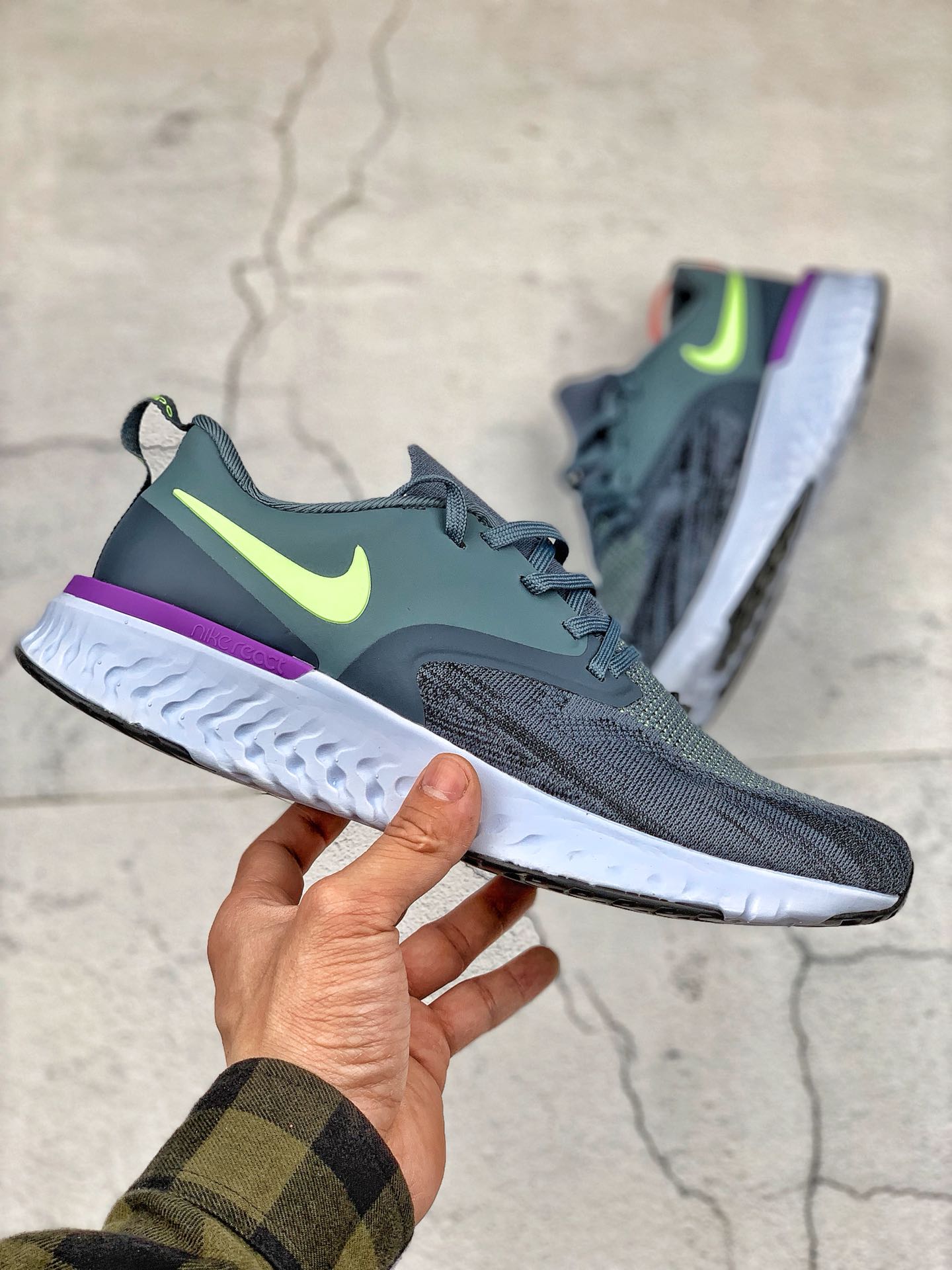 180 耐克公司级NIKE Odyssey React Flyknit 2奥德赛瑞亚二代高弹休闲运动慢跑鞋