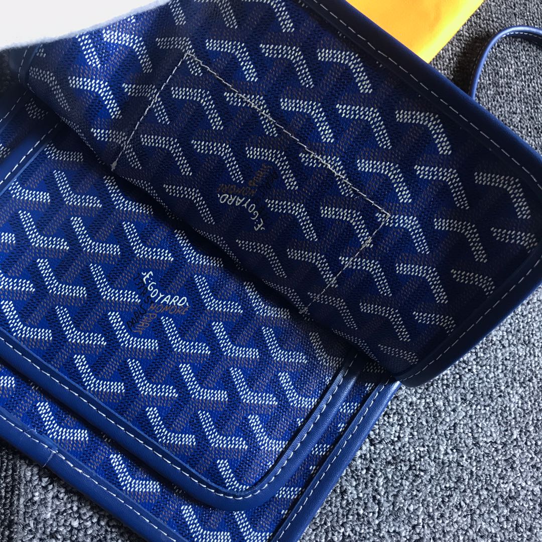 GOYARD戈雅三层包小挎包到货，這款小包正版特别难买 小小的其实超能装。一共3个小口袋+背面还有个插袋