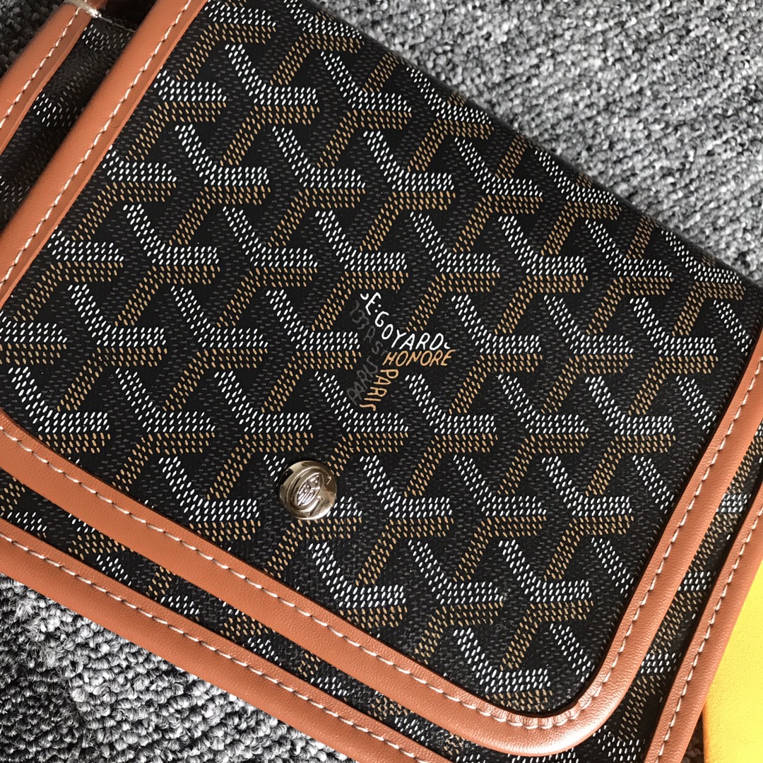 GOYARD戈雅三层包小挎包到货，這款小包正版特别难买 小小的其实超能装。一共3个小口袋+背面还有个插袋