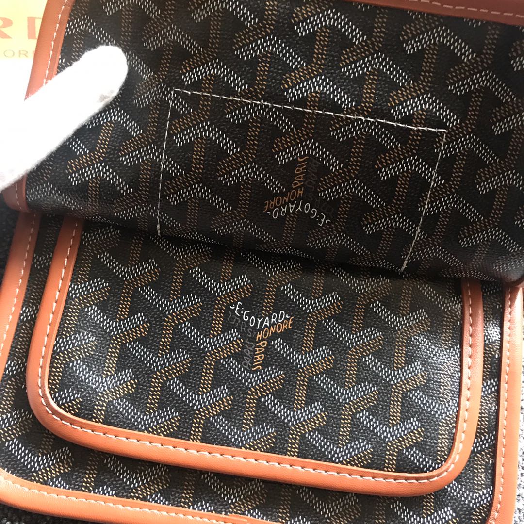 GOYARD戈雅三层包小挎包到货，這款小包正版特别难买 小小的其实超能装。一共3个小口袋+背面还有个插袋