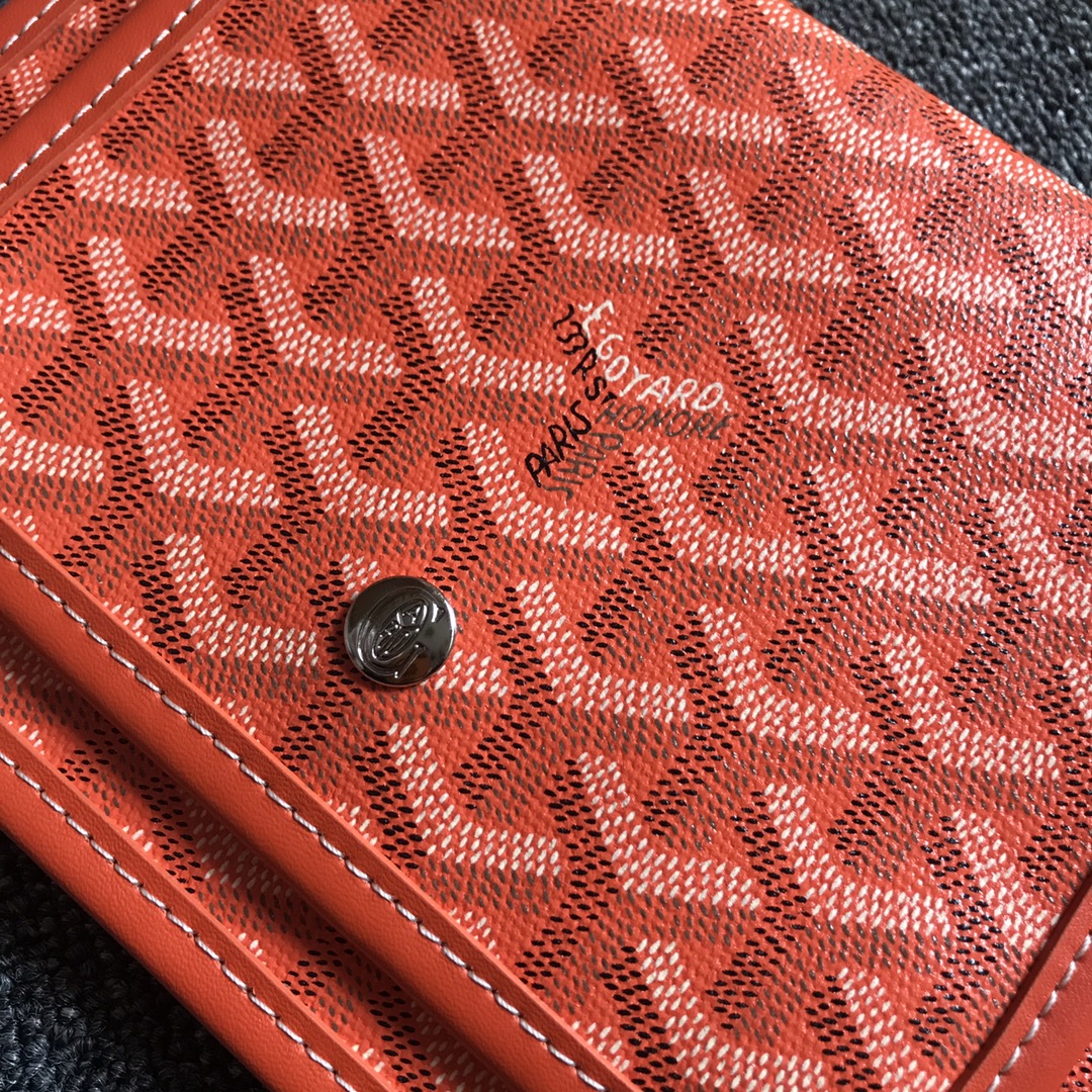 GOYARD戈雅三层包小挎包到货，這款小包正版特别难买 小小的其实超能装。一共3个小口袋+背面还有个插袋